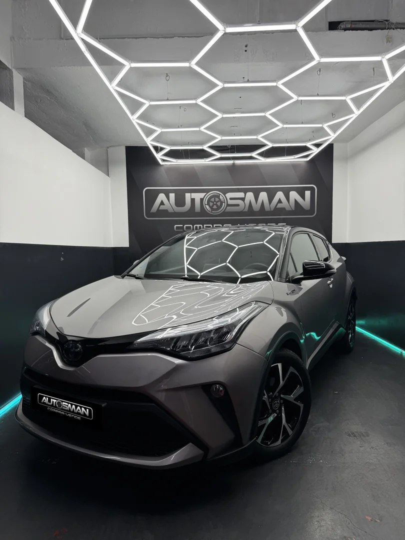 TOYOTA C-HR 1.8 125H Advance 2021 Híbrido Gris - Vista lateral